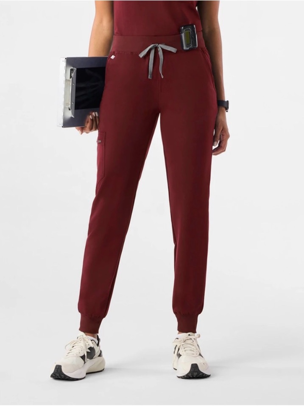 Figs Zamora Jogger Pants in Burgundy Size Small